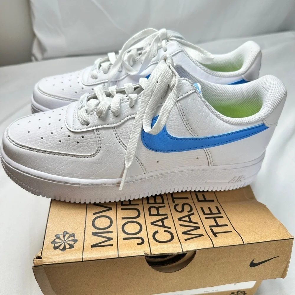 Nike Women's Air Force 1 '07 Shoe Size 8 w/Blue Swish - NEW